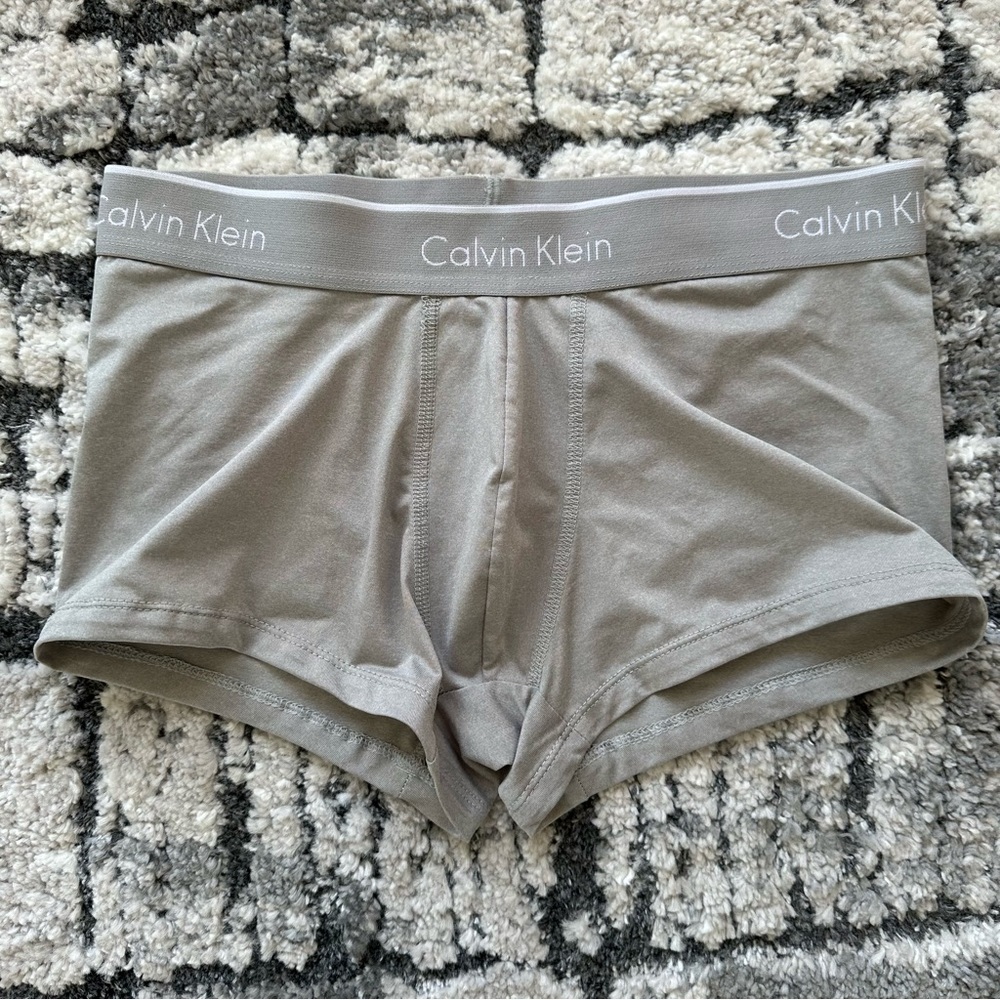 Calvin Klein Micro Stretch Low Rise Trunks | Grey | Size Small | Like New